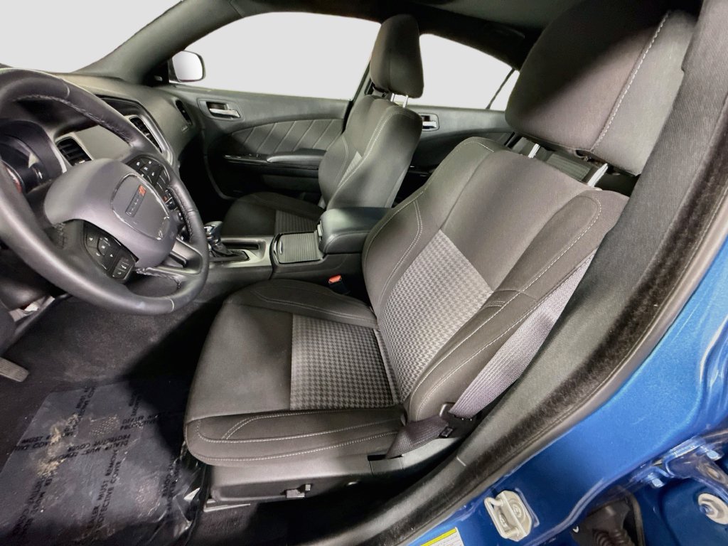Used 2023 Dodge Charger SXT w/ Blacktop Package AWD/4WD image 27