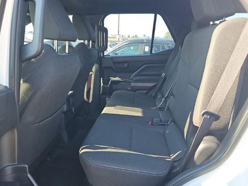 Used 2025 Toyota 4Runner SR5 AWD/4WD image 13