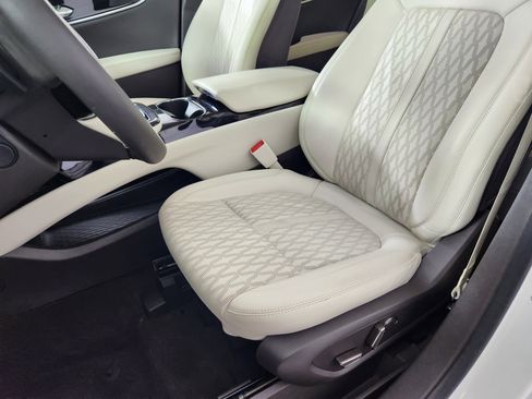 Used 2022 Lincoln Nautilus Black Label w/ Class II Trailer Tow Package image 13