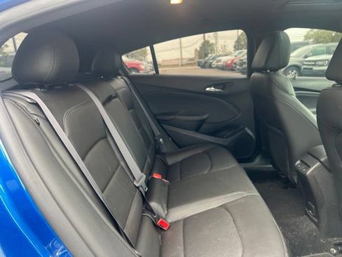 Used 2017 Chevrolet Cruze Premier FWD image 12