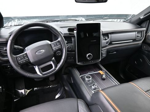 Used 2023 Ford Expedition Platinum AWD/4WD image 11
