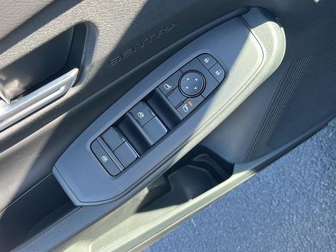 New 2026 Nissan Sentra SV w/ SV Convenience Package FWD image 31