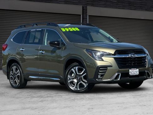 Used 2024 Subaru Ascent Touring AWD/4WD image 2
