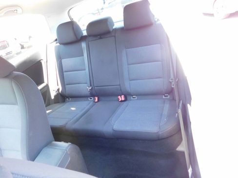 Used 2012 Volkswagen Golf 2-Door FWD image 5