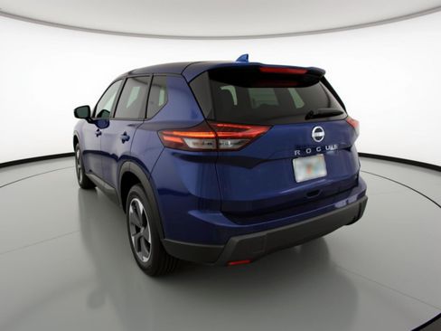 Used 2025 Nissan Rogue SV FWD image 6