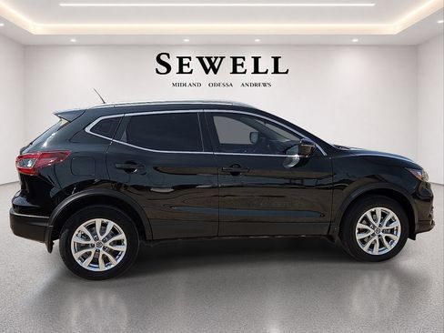Used 2020 Nissan Rogue Sport SV w/ Technology Package FWD image 5