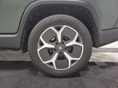 Used 2024 Rivian R1T Adventure AWD/4WD image 10