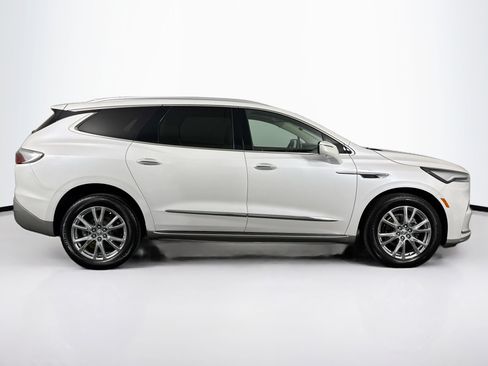 Used 2023 Buick Enclave Essence w/ Experience Buick Package image 12