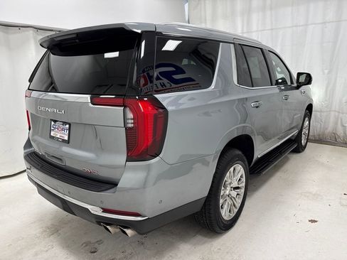 Used 2025 GMC Yukon Denali AWD/4WD image 4