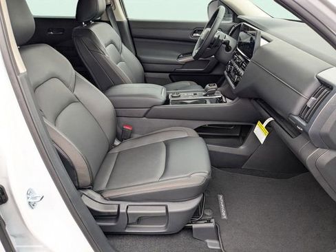 New 2026 Nissan Pathfinder SL AWD/4WD image 28