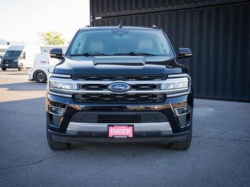 Used 2024 Ford Expedition Limited image 3