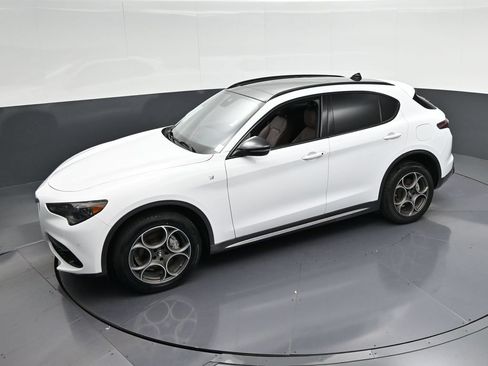 Used 2024 Alfa Romeo Stelvio Ti w/ Active Assist Plus Package AWD/4WD image 26
