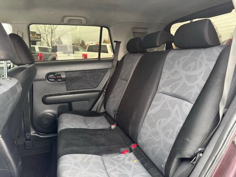 Used 2012 Scion xB FWD image 23