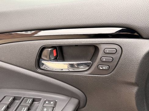 Used 2016 Honda Pilot Touring image 29