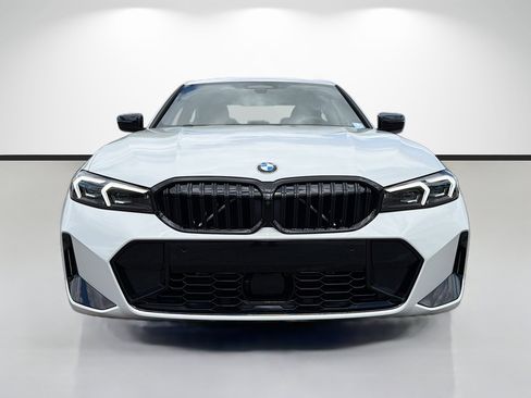 New 2026 BMW 330i Sedan w/ M Sport Package image 8