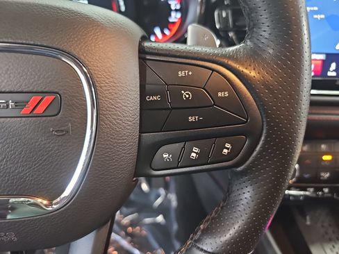Used 2025 Dodge Durango GT AWD/4WD image 19
