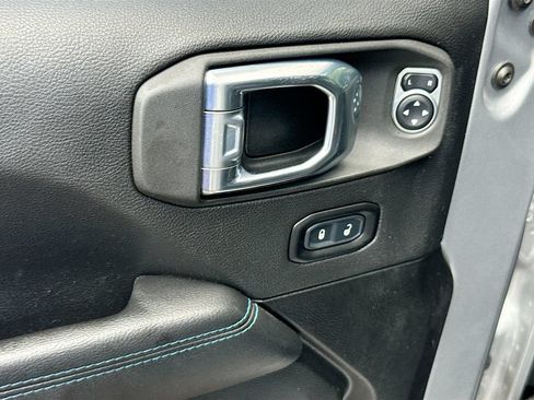 Used 2021 Jeep Wrangler Unlimited Rubicon 4xe w/ Cold Weather Group AWD/4WD image 19