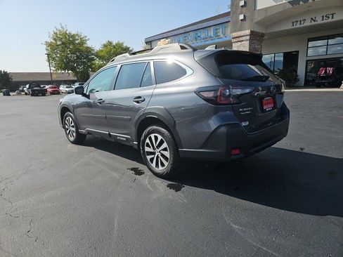 Used 2025 Subaru Outback Premium image 50