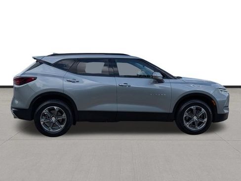 Used 2024 Chevrolet Blazer LT w/ Convenience Package FWD image 4