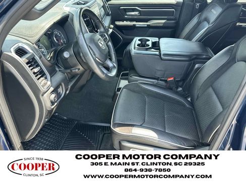 Used 2024 RAM 1500 Laramie AWD/4WD image 9