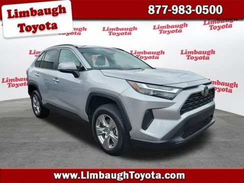 Used 2024 Toyota RAV4 XLE AWD/4WD image 1