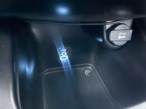 Used 2018 Dodge Journey Crossroad w/ Nav & Sun Group image 17