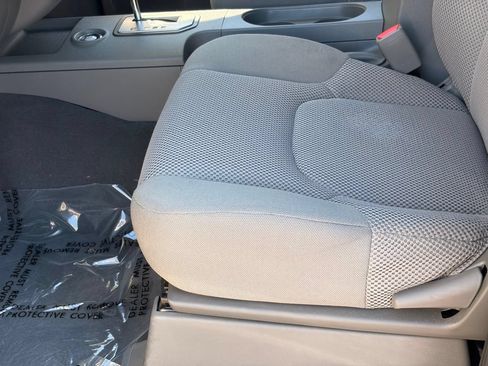 Certified 2021 Nissan Frontier SV w/ Midnight Edition Floor Mats RWD image 21