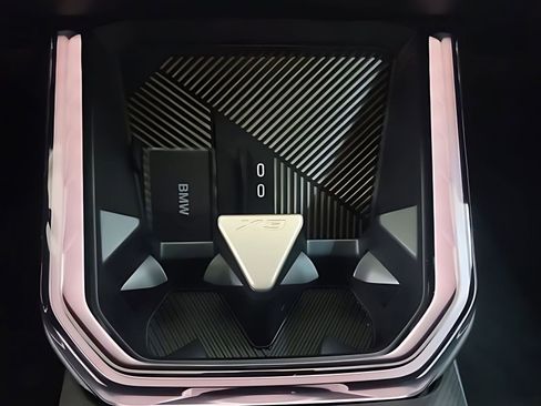 Used 2025 BMW X3 xDrive30i w/ Convenience Package image 17