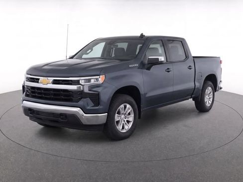 Used 2025 Chevrolet Silverado 1500 LT RWD image 8