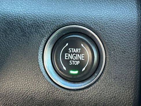 Used 2025 GMC Acadia AT4 w/ Luxury Package image 38