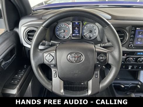 Used 2022 Toyota Tacoma TRD Off-Road image 5