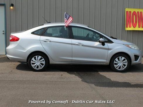 Used 2013 Ford Fiesta SE image 4