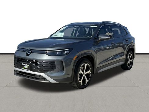 New 2026 Volkswagen Tiguan SE image 1