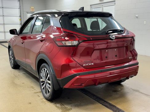 Used 2021 Nissan Kicks SV image 7