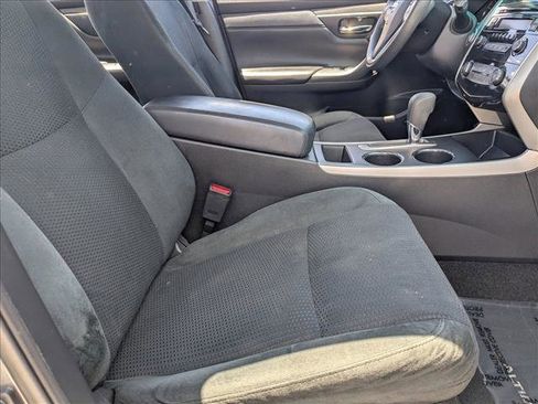 Used 2015 Nissan Altima 2.5 S w/ Power Driver Seat Package FWD image 19