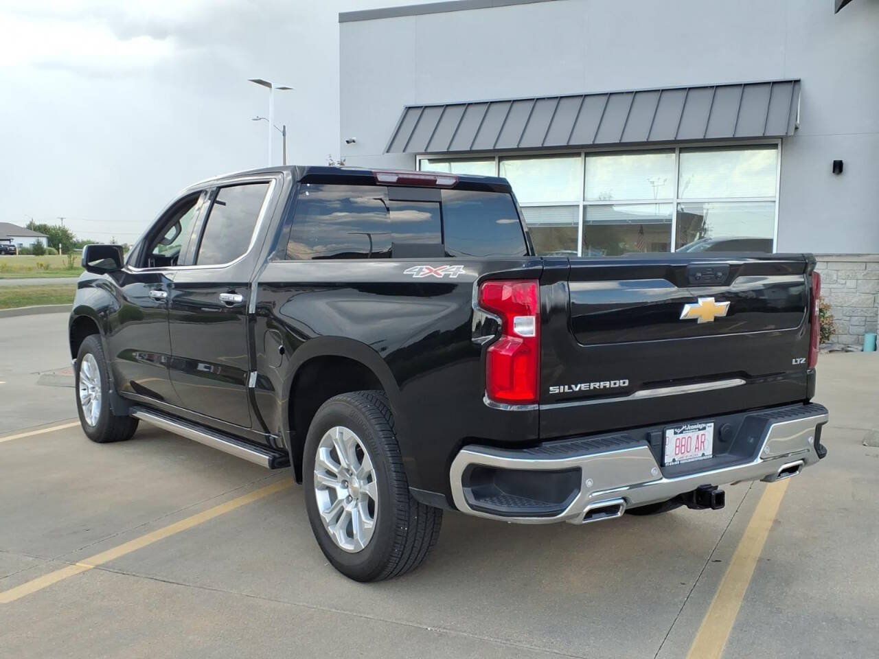 Used 2024 Chevrolet Silverado 1500 LTZ w/ LTZ Convenience Package II AWD/4WD image 3