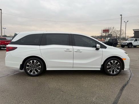 Used 2025 Honda Odyssey Elite image 7