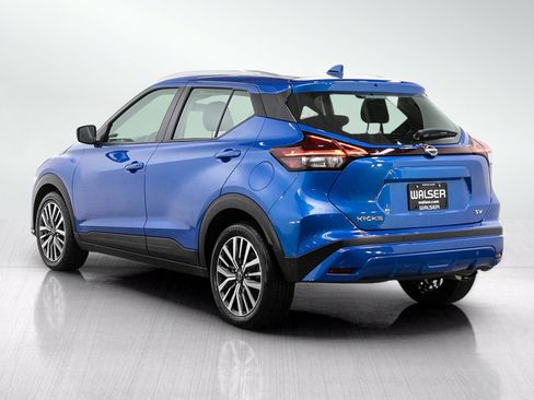 Used 2023 Nissan Kicks SV FWD image 3