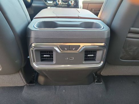Used 2026 GMC Sierra 1500 Denali Ultimate AWD/4WD image 11