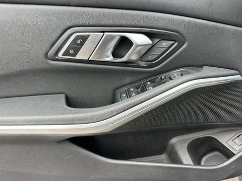 Used 2019 BMW 330i Sedan w/ Driving Assistance Package RWD image 11