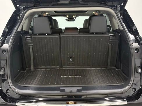 Used 2023 Toyota Highlander Platinum AWD/4WD image 9