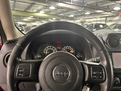 Used 2014 Jeep Patriot Latitude w/ Sun/Sound Group image 11