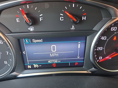 Used 2023 GMC Terrain SLE w/ Driver Convenience Package image 10