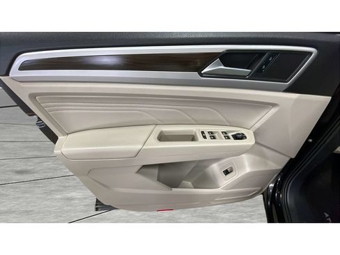 Used 2023 Volkswagen Atlas SE AWD/4WD image 11
