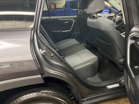 Certified 2025 Toyota RAV4 XLE image 33