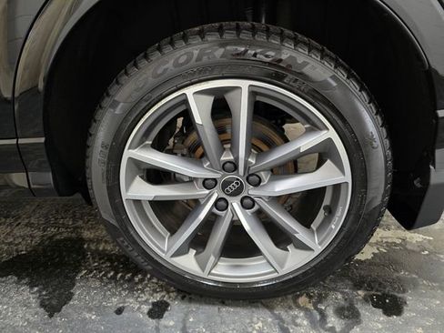 Certified 2024 Audi Q3 2.0T Premium w/ Convenience Package image 12