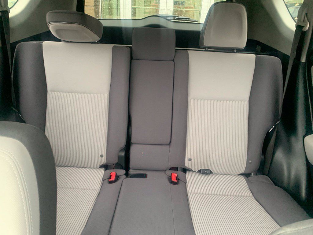 Used 2015 Toyota RAV4 XLE AWD/4WD image 24