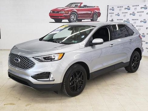 Certified 2024 Ford Edge SEL w/ Convenience Package AWD/4WD image 3