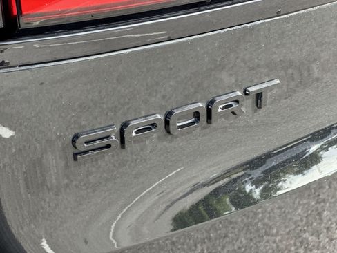 Used 2025 Land Rover Range Rover Sport Dynamic SE AWD/4WD image 19