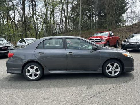 Used 2012 Toyota Corolla S image 3